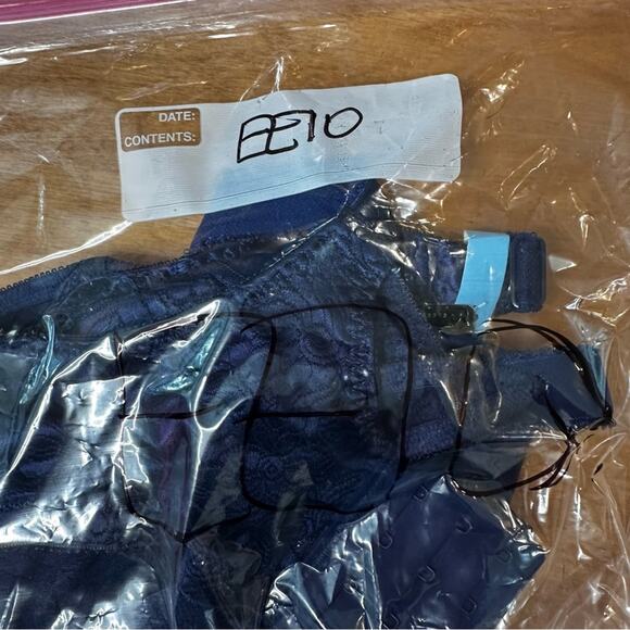 Bali Classic Support Bra Size 38C Navy Blue Sexy Lace Cool Comfort Feminine Bow - Picture 8 of 8